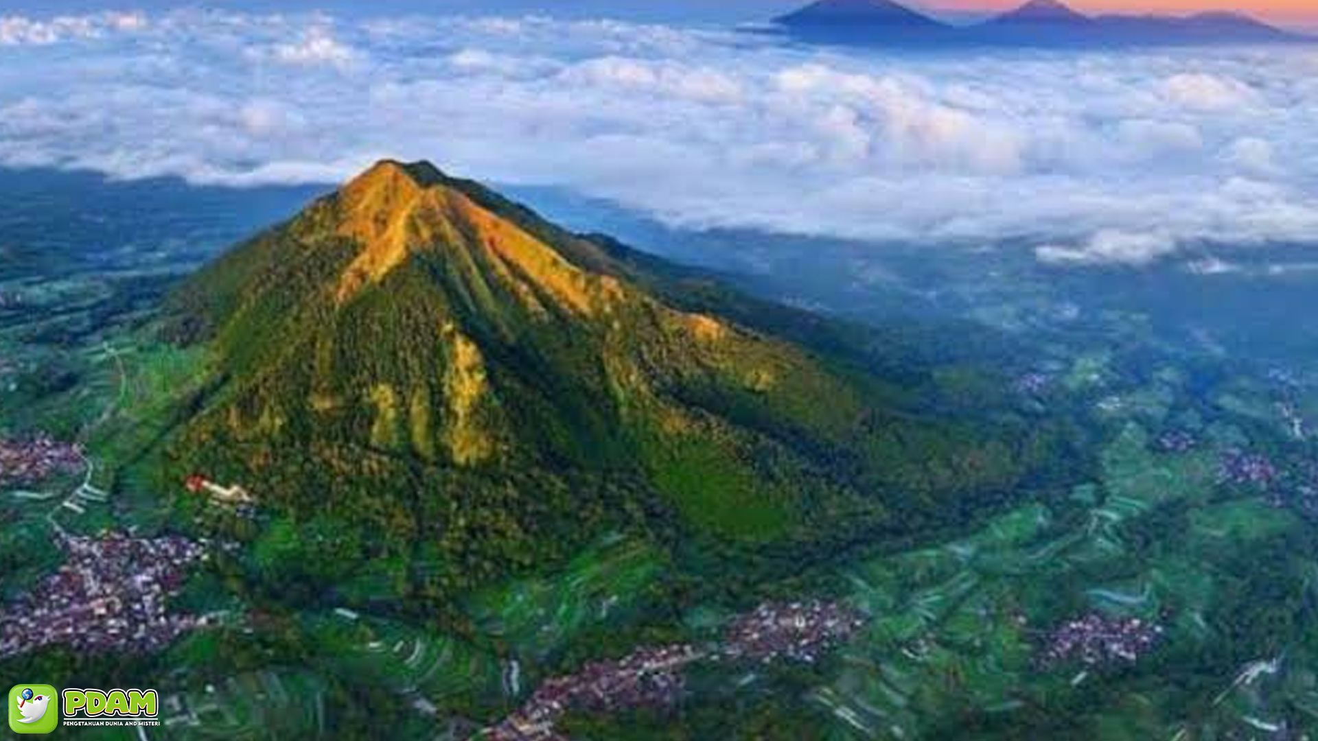 Gunung Andong dan Kisah Mistis yang Bikin Merinding