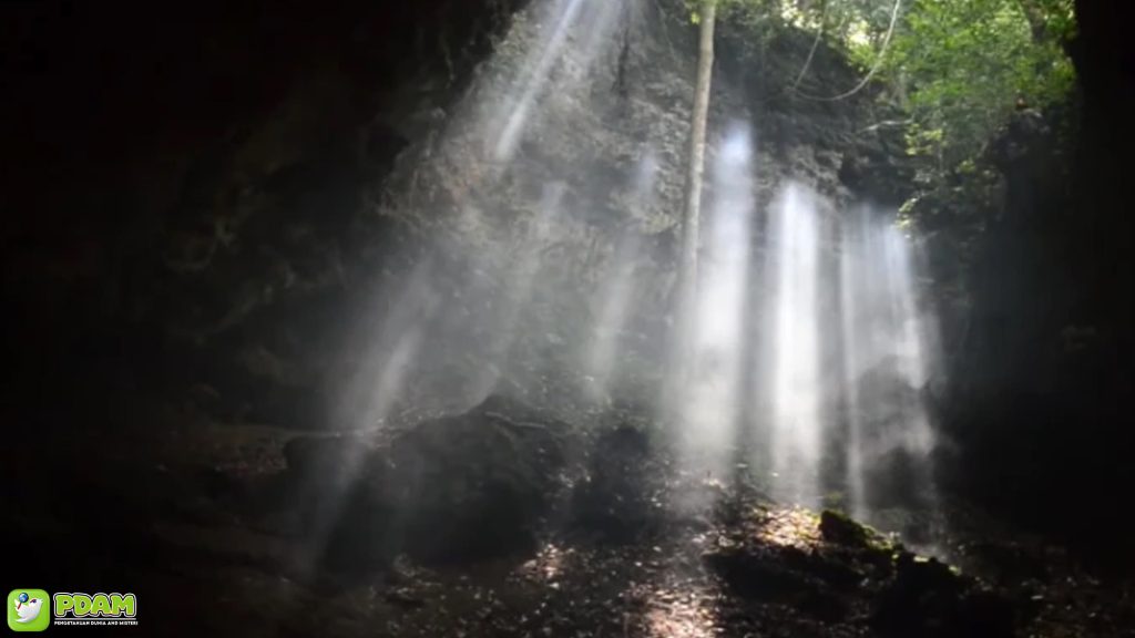 Menyelusuri Gua Ie Ulee Dep, Tempat Penuh Aura dan Misteri