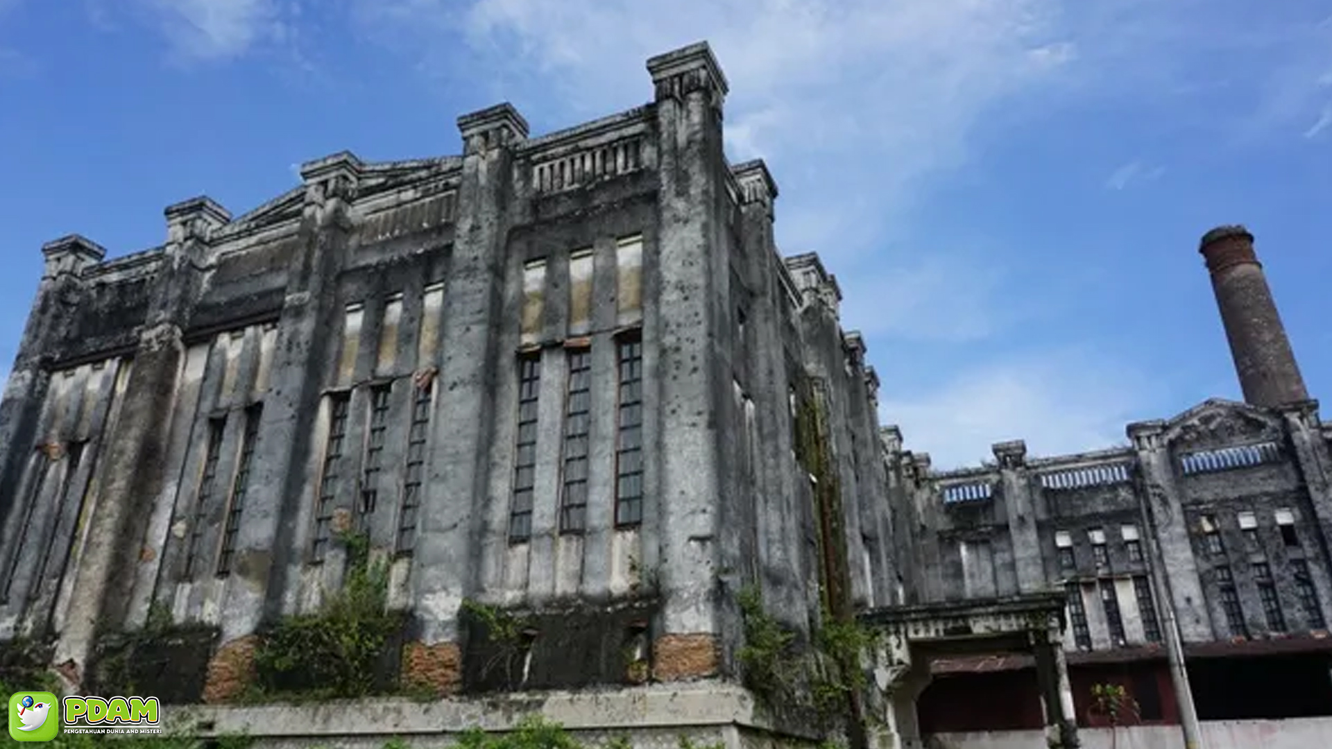 Mengungkap Cerita Misterius Pabrik Tua Tembakau di Solo