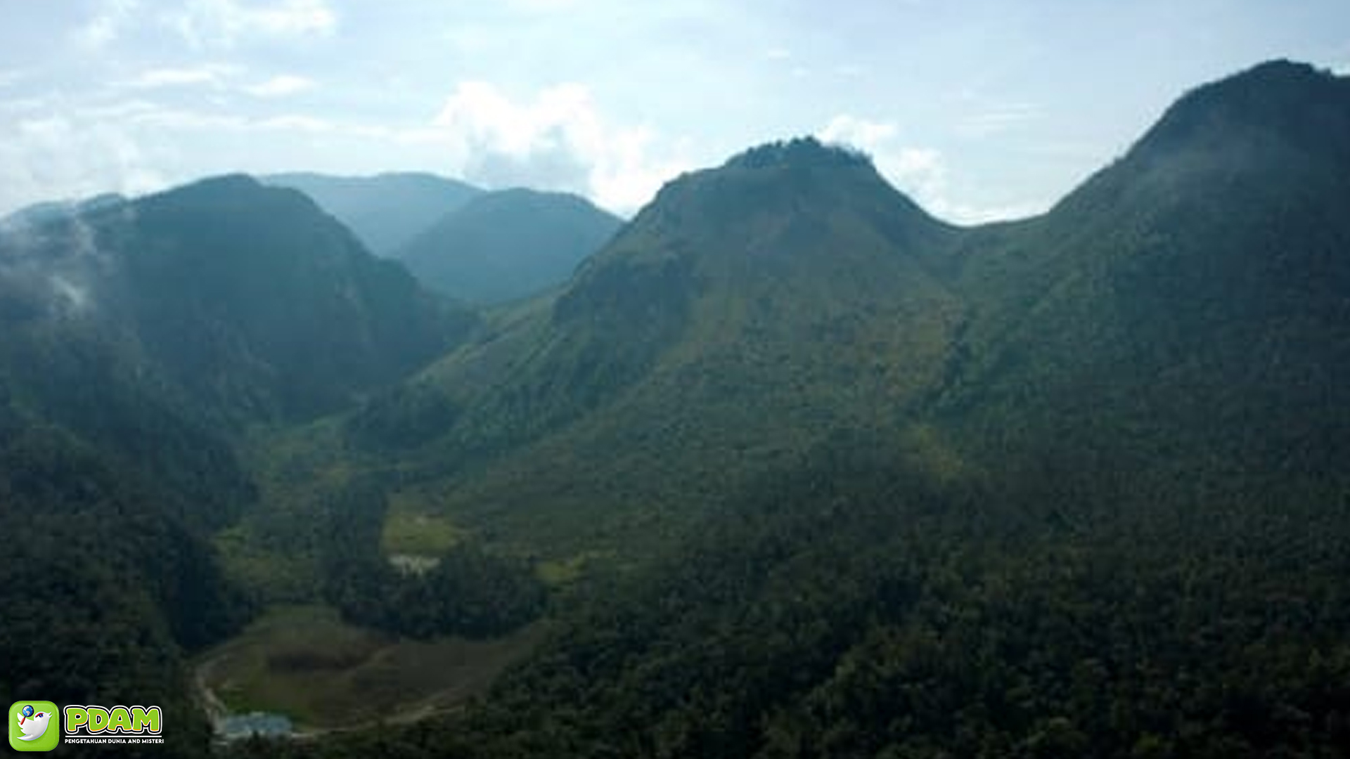 Gunung Peuet Sague, Simpanan Kisah Mistis dari Negeri Aceh