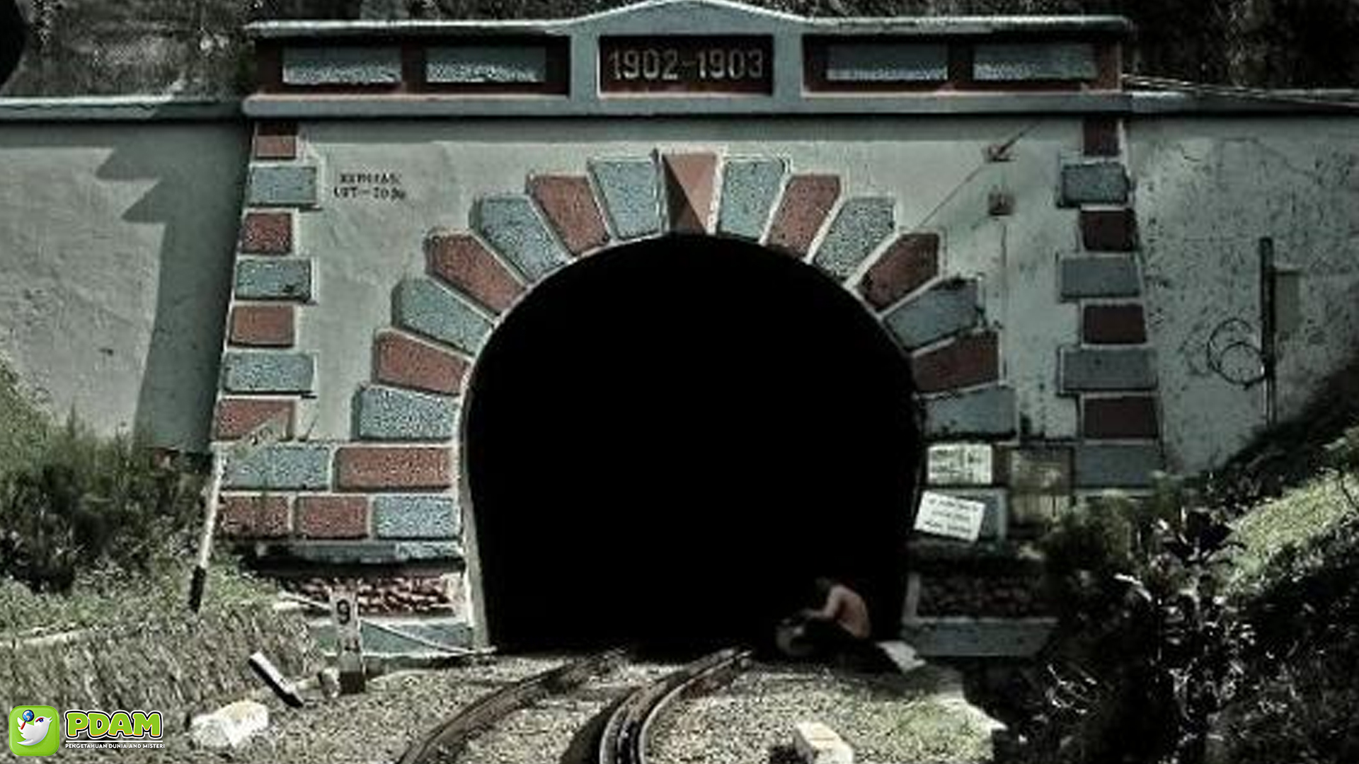 Misteri Terowongan Sasaksaat: 3 Hal yang Harus Kamu Ketahui