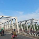 Mengungkap Misteri di Balik Jembatan Comal yang Legendaris
