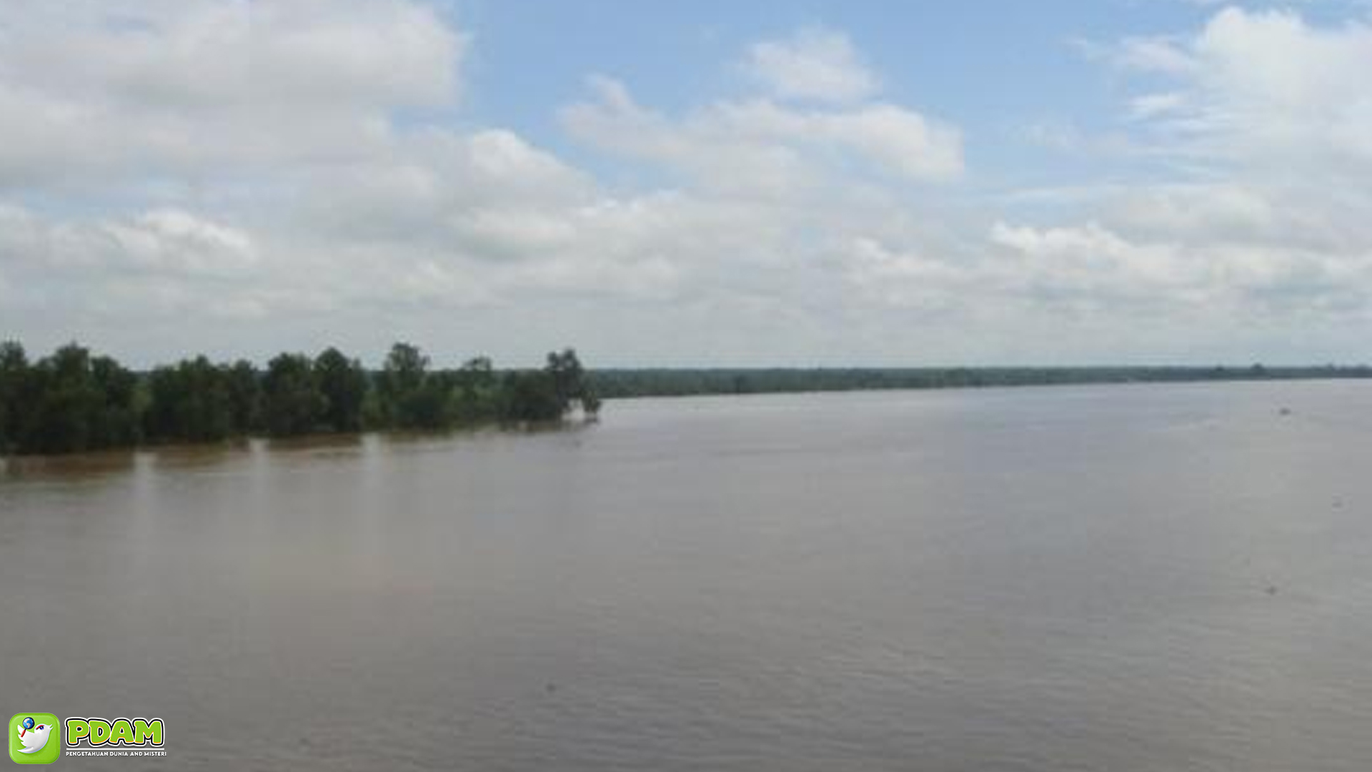 Misteri Sungai Barito: Di Balik Arus Tenang, Cerita Menyeramkan