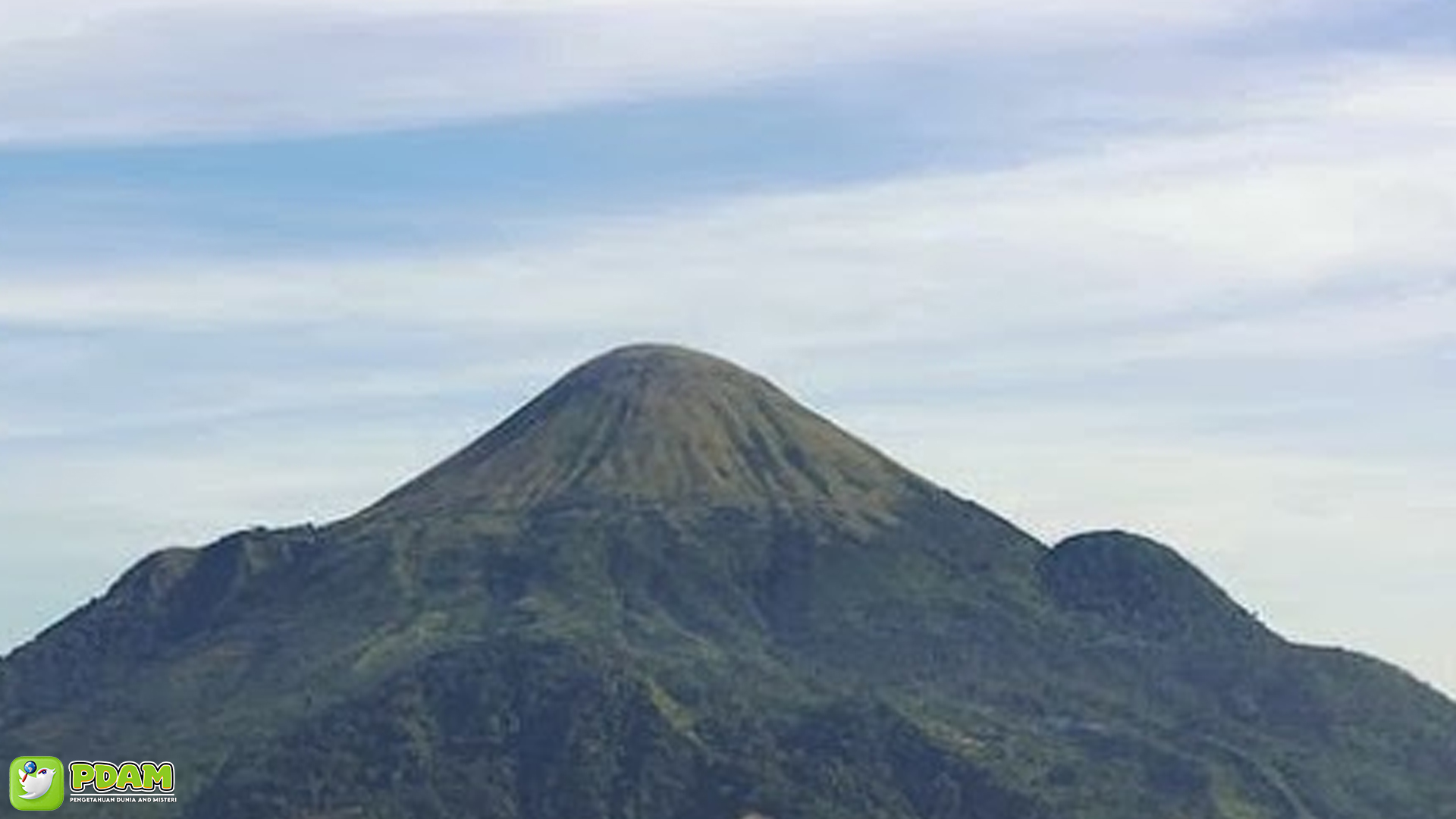 Gunung Penanggungan dan Cerita Mistis yang Membuat Merinding