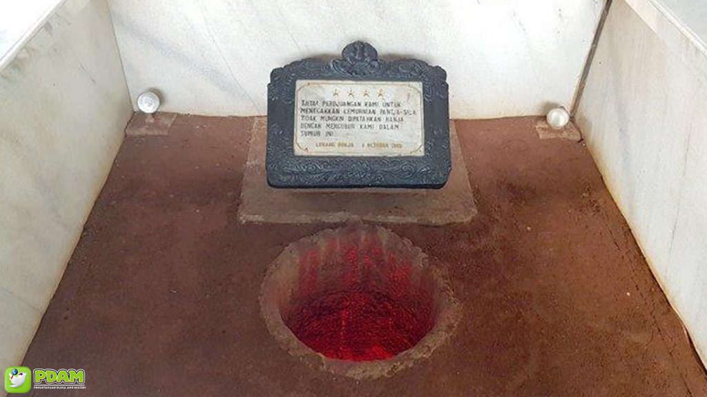 Misteri Sumur Lubang Buaya: 4 Hal Menakutkan Tersembunyi 8 Misteri Sumur Lubang Buaya: 4 Hal Menakutkan Tersembunyi