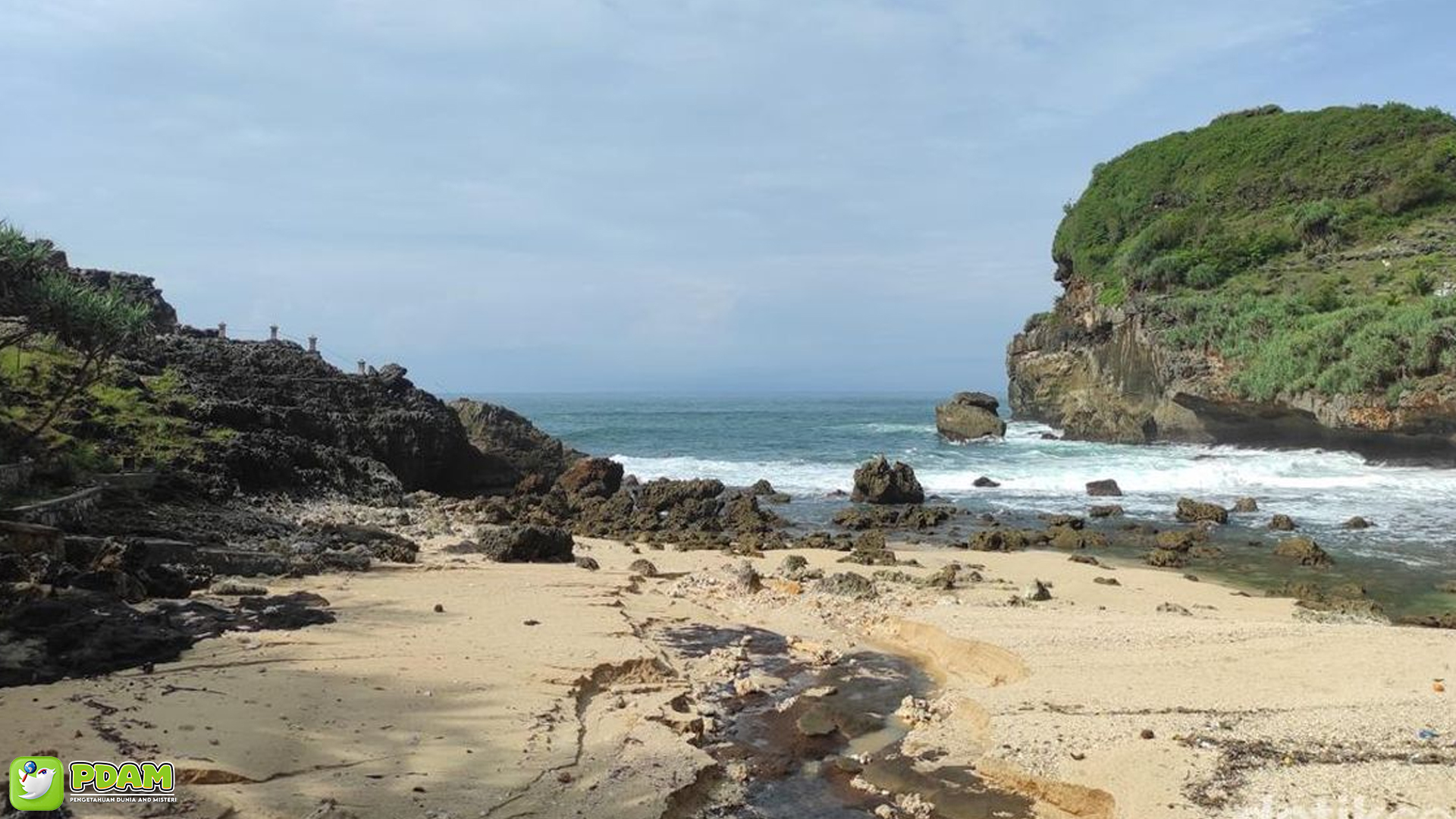 Menguak 4 Fenomena Aneh yang Terjadi di Pantai Sembukan 3 Menguak 4 Fenomena Aneh yang Terjadi di Pantai Sembukan