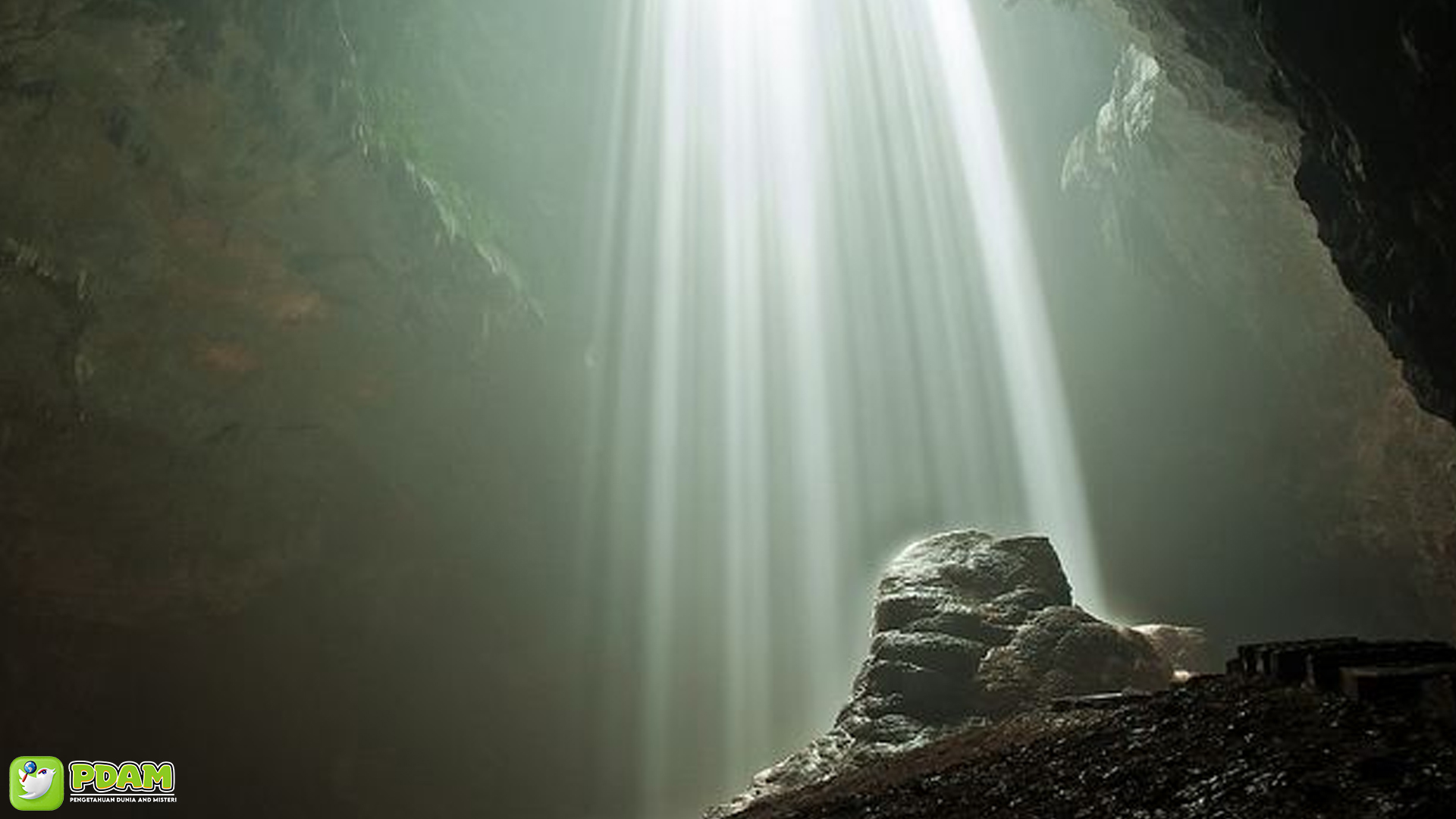 Gua Sanghyang Sirah dan 3 Misteri Gelap yang Bikin Penasaran 3 Gua Sanghyang Sirah dan 3 Misteri Gelap yang Bikin Penasaran