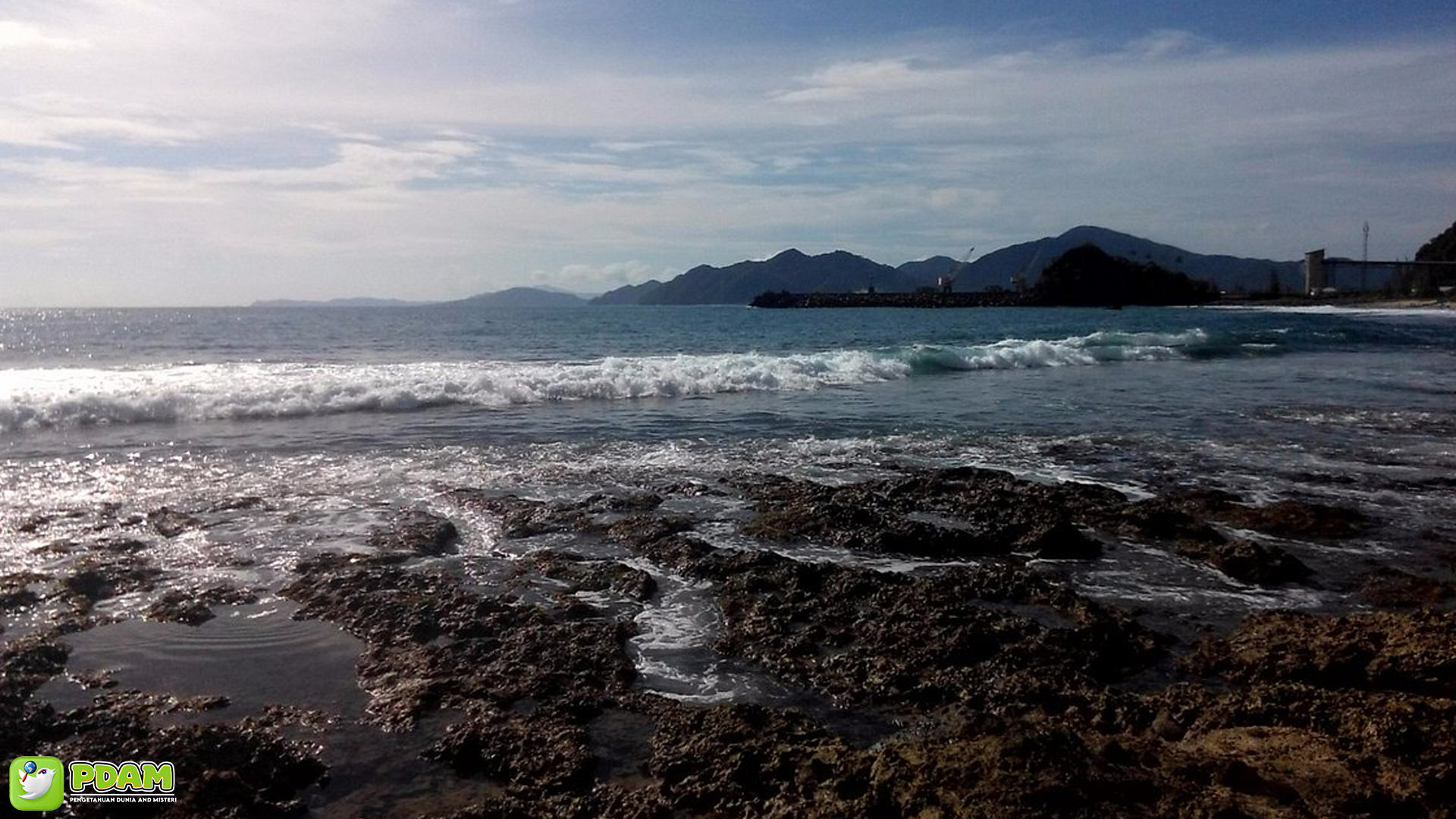 Pantai Lhoknga Menyimpan 4 Fakta Misteri yang Jarang Diketahui 4 Pantai Lhoknga Menyimpan 4 Fakta Misteri yang Jarang Diketahui