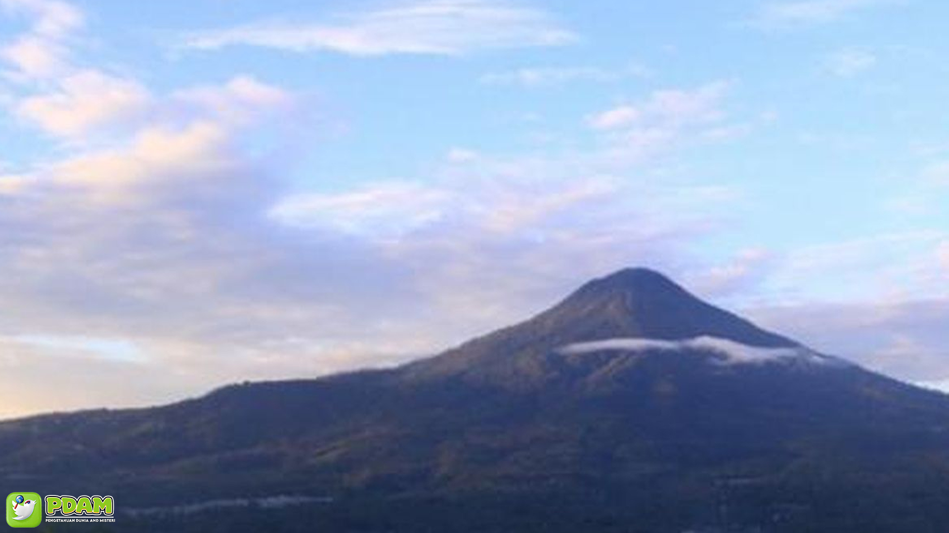Gunung Klabat dan 5 Lokasi Penuh Misteri yang Wajib Diketahui 4 Gunung Klabat dan 5 Lokasi Penuh Misteri yang Wajib Diketahui