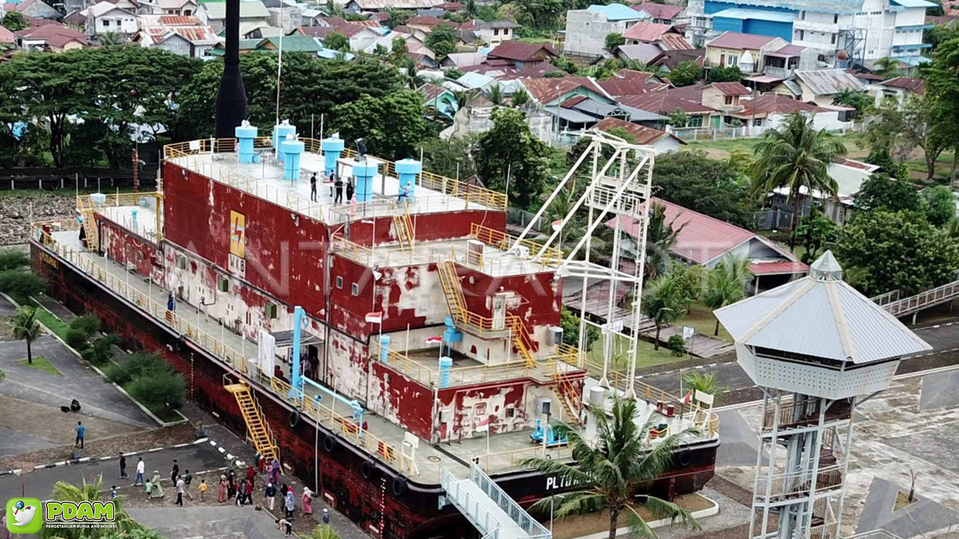 PLTD Apung: 5 Keunikan Misteri yang Membuat Lokasi Ini Terkenal 4 PLTD Apung: 5 Keunikan Misteri yang Membuat Lokasi Ini Terkenal