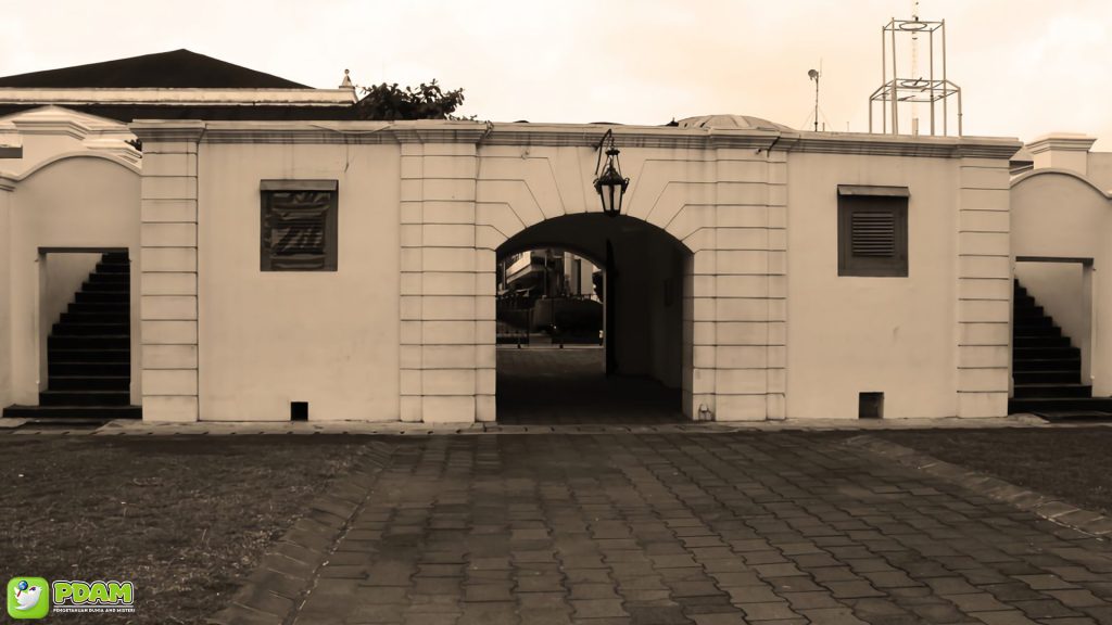 Museum Benteng Vrederburg dan 4 Fakta Misteri yang Memikat 5 Museum Benteng Vrederburg dan 4 Fakta Misteri yang Memikat