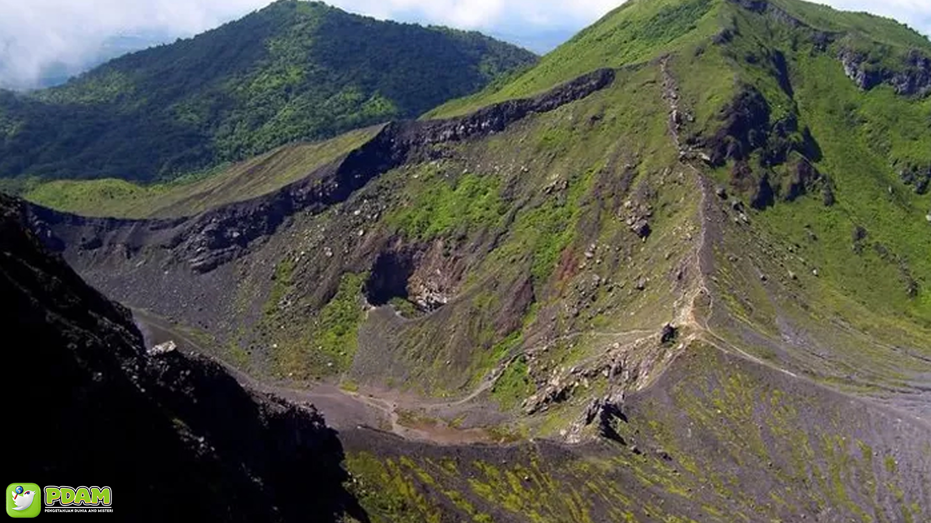 Bukit Kaba dan 4 Misteri yang Membuat Para Penjelajah Terpikat 3 Bukit Kaba dan 4 Misteri yang Membuat Para Penjelajah Terpikat