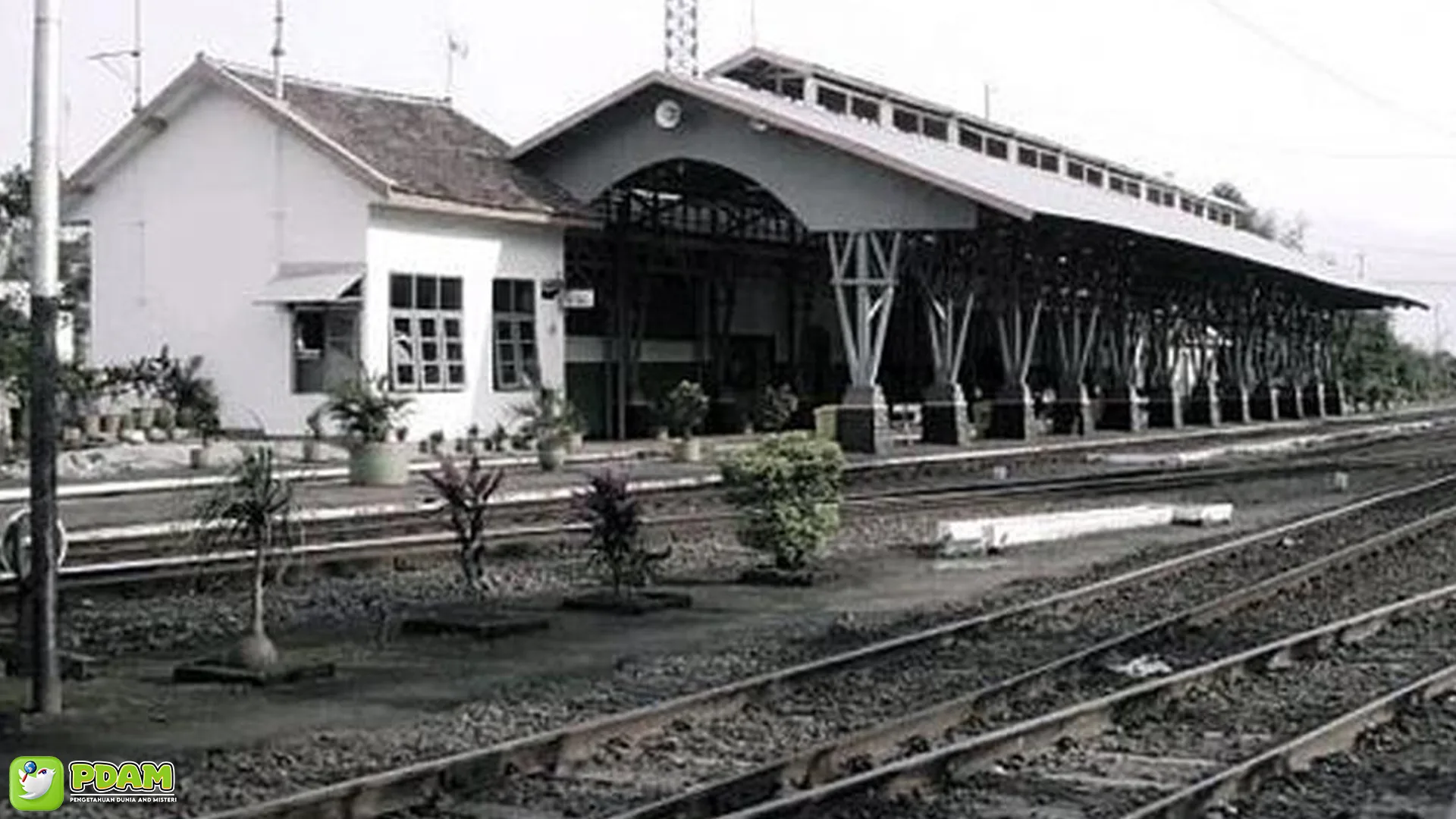 Menyelami 4 Fenomena Misteri di Stasiun Malang Kotalama