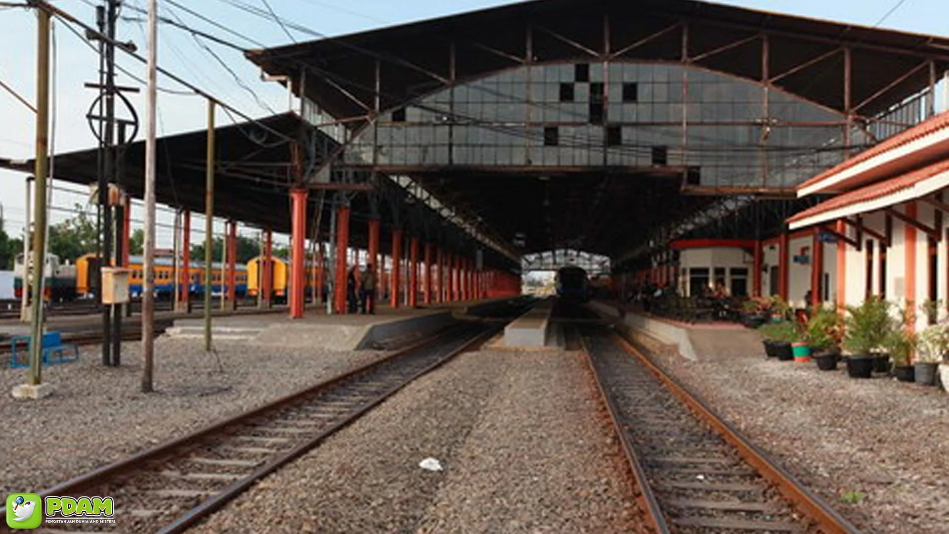 5 Peristiwa Misterius di Stasiun Poncol yang Masih Menghantui 1 5 Peristiwa Misterius di Stasiun Poncol yang Masih Menghantui
