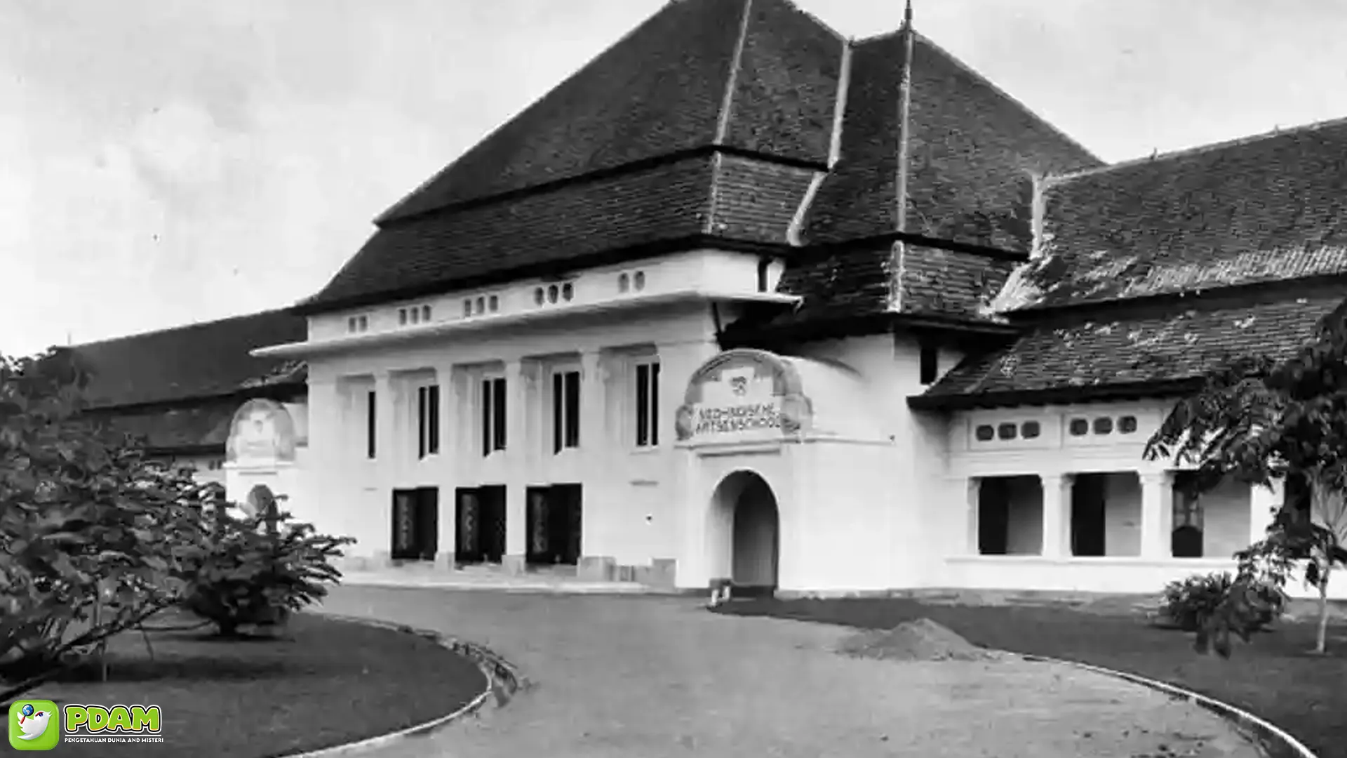 5 Cerita Horor Gedung Kedokteran Universitas Airlangga