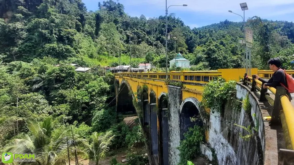 4 Misteri Besar di Jembatan Bolong Memaju Belum Terungkap