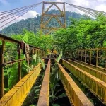 5 Cerita Mistis yang Bikin Jembatan Kuning Bagbagan Viral Banget