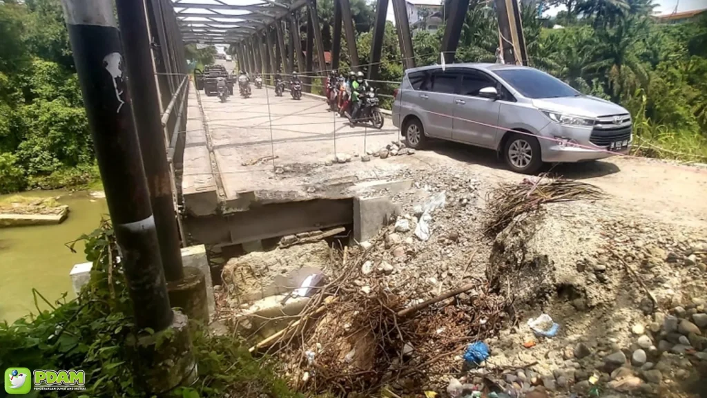 Jembatan Tegal Sari: 5 Kisah Gaib yang Bikin Kamu Terpukau 1 Jembatan Tegal Sari: 5 Kisah Gaib yang Bikin Kamu Terpukau