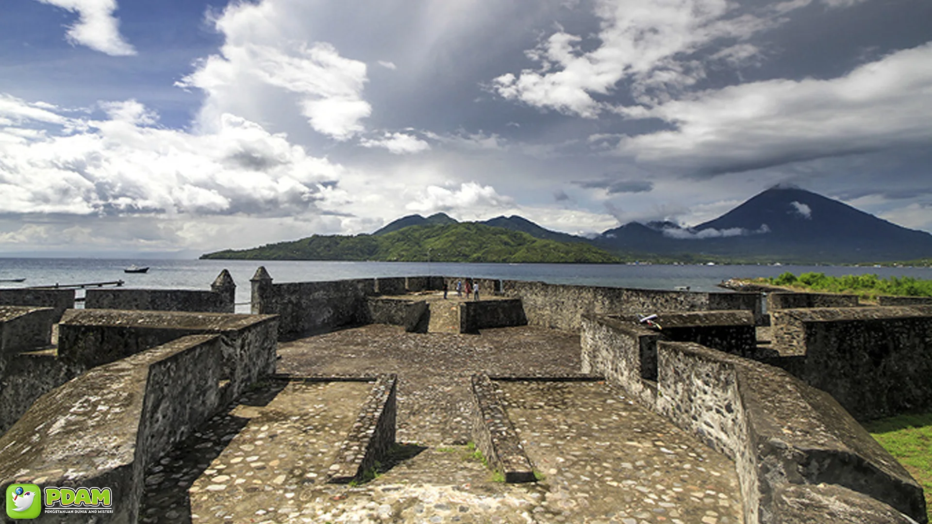 Misteri Benteng Kalamata, Benteng Angker dengan 4 Bastion Sakti 1 Misteri Benteng Kalamata, Benteng Angker dengan 4 Bastion Sakti