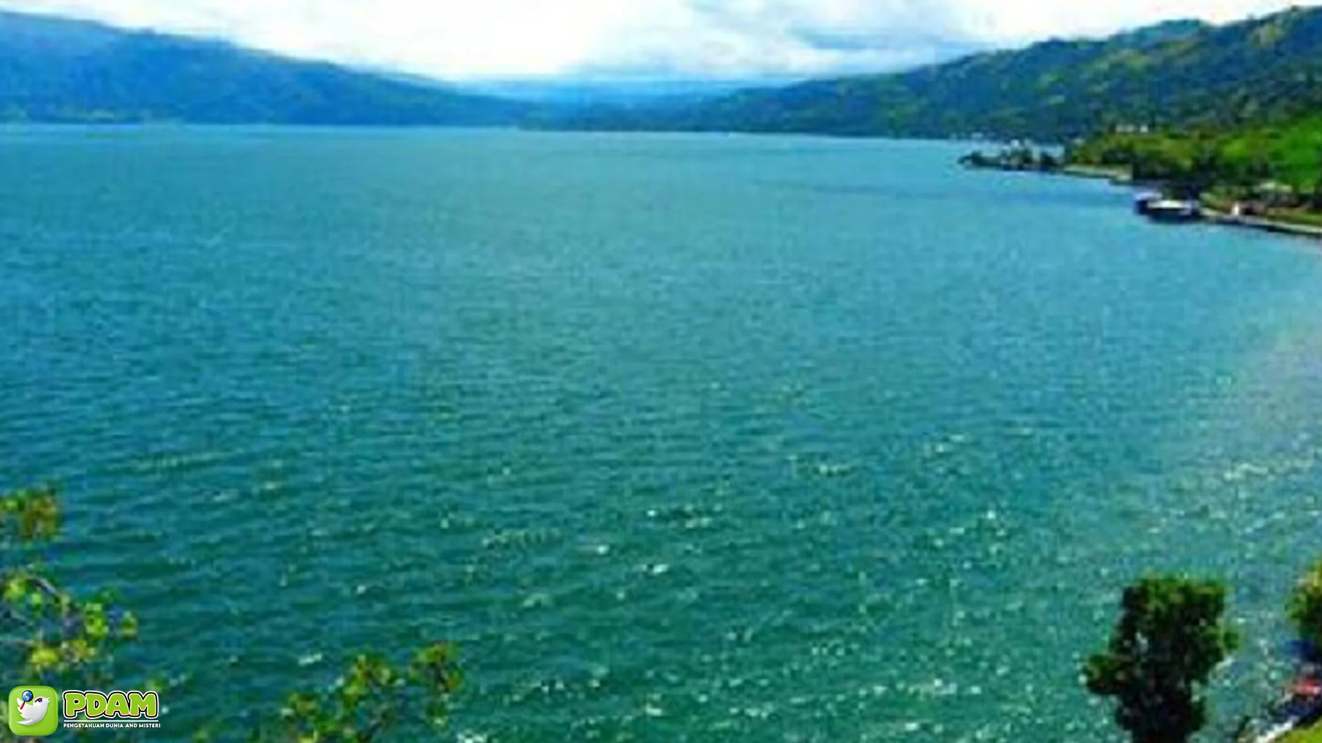 Batu Besurek Misterius Tepi: 4 Prasasti Kuno Ungkap Sejarah Danau Singkarak 2 Batu Besurek Misterius Tepi: 4 Prasasti Kuno Ungkap Sejarah Danau Singkarak