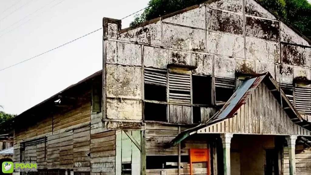 Benteng Tembesi Punya 5 Misteri Seram yang Bikin Lo Merinding 1 Benteng Tembesi Punya 5 Misteri Seram yang Bikin Lo Merinding